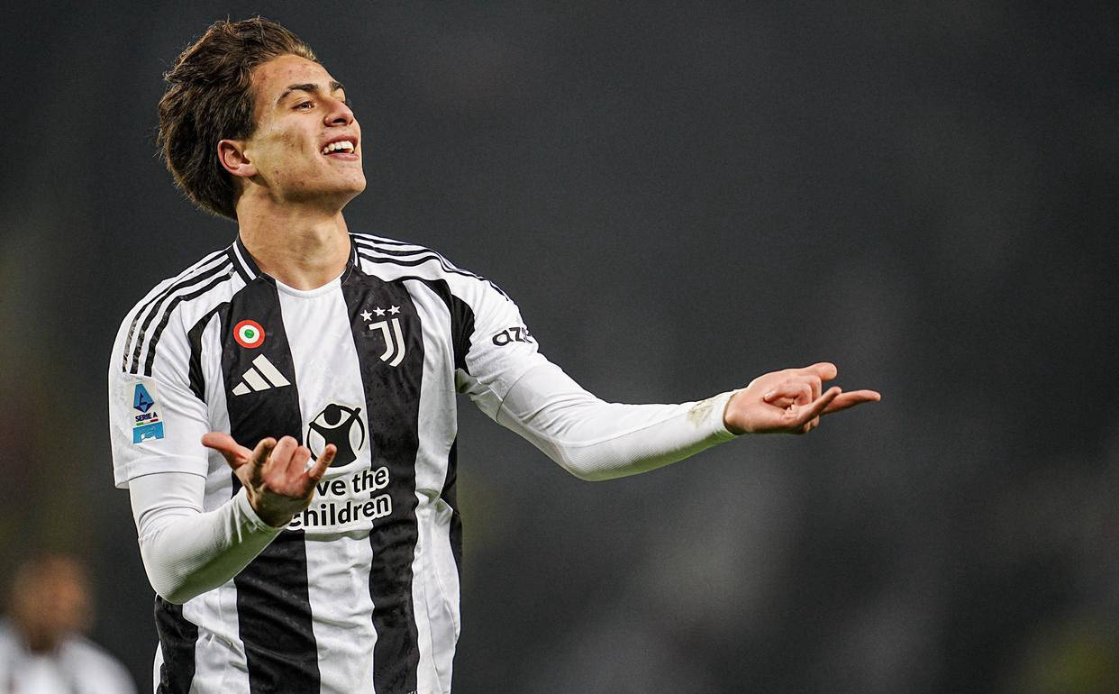 开云app-凯恩在尤文图斯比赛中重要助攻，最后时刻胜出引发热议！(凯恩最新助攻进球)