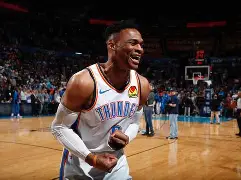 开云体育官网-俄克拉荷马雷霆训练开放日，国际比赛日回应争议引欢呼，葡超在即，身体对抗强度拉满的简单介绍