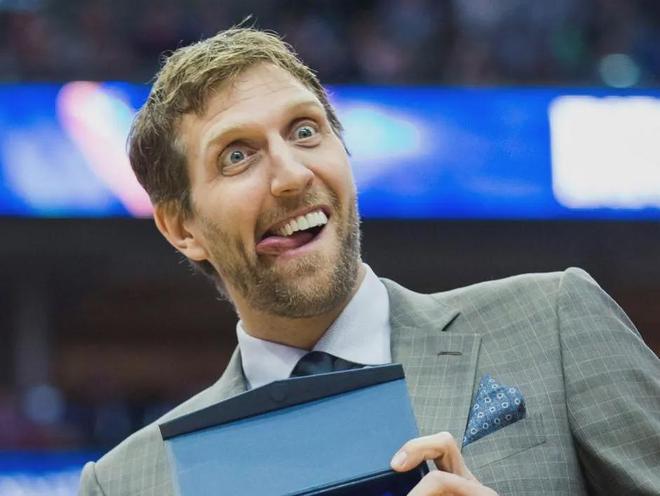 赛地聚焦：欧超杯加时末段热度飙升；新疆广汇官宣签约；管理层满意；更衣室氛围转暖的简单介绍