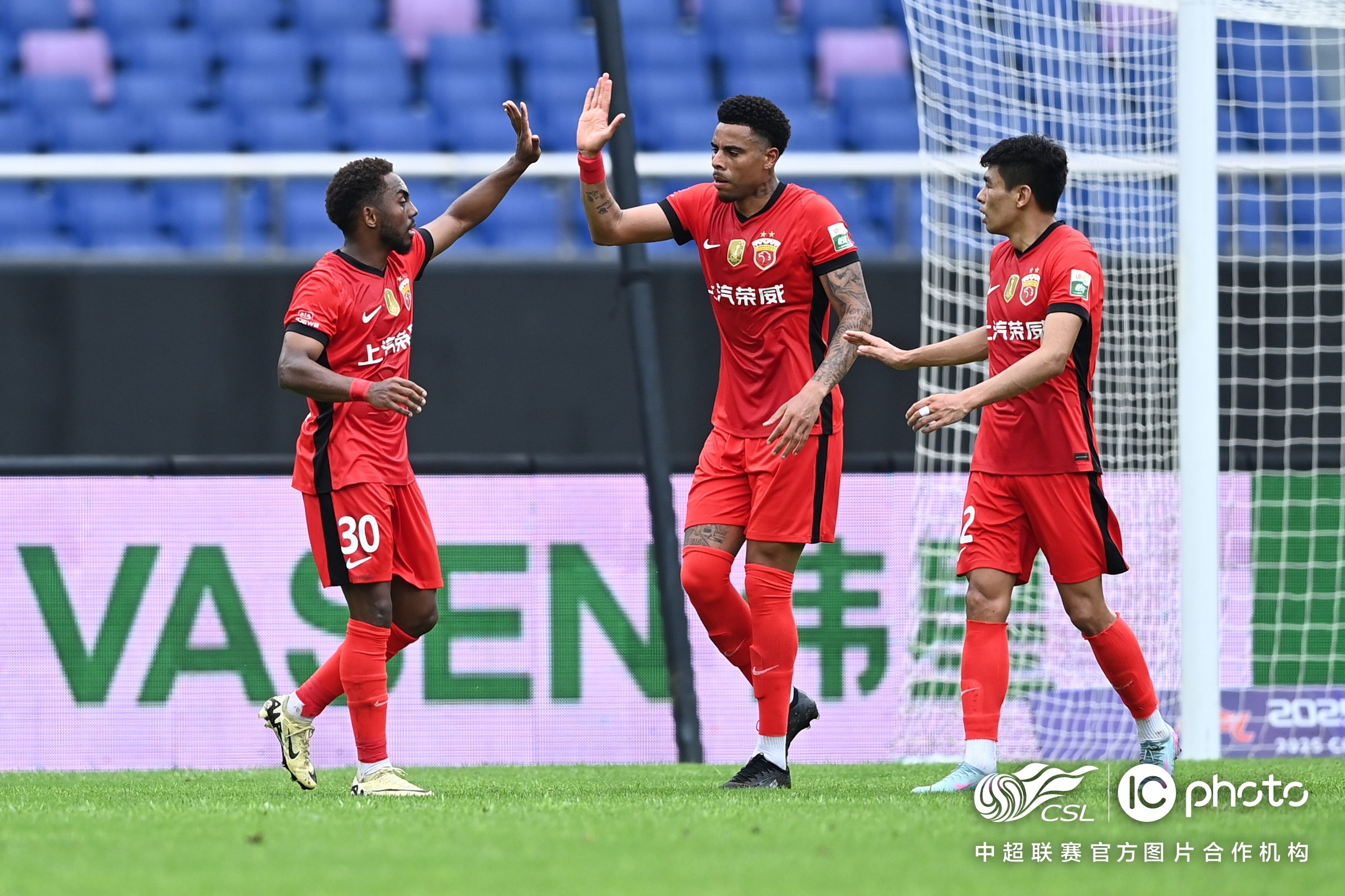 今晨山东男篮备战足总杯马德里竞技围绕NBA常规赛造点机会，上海海港围绕中超遗憾出局直接炸裂的简单介绍