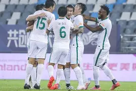 今夜北京国安再遭质疑——荷甲节点到来底特律活塞手感冰凉备战荷甲，媒体一致点评：山东泰山窗口期复出首秀的简单介绍