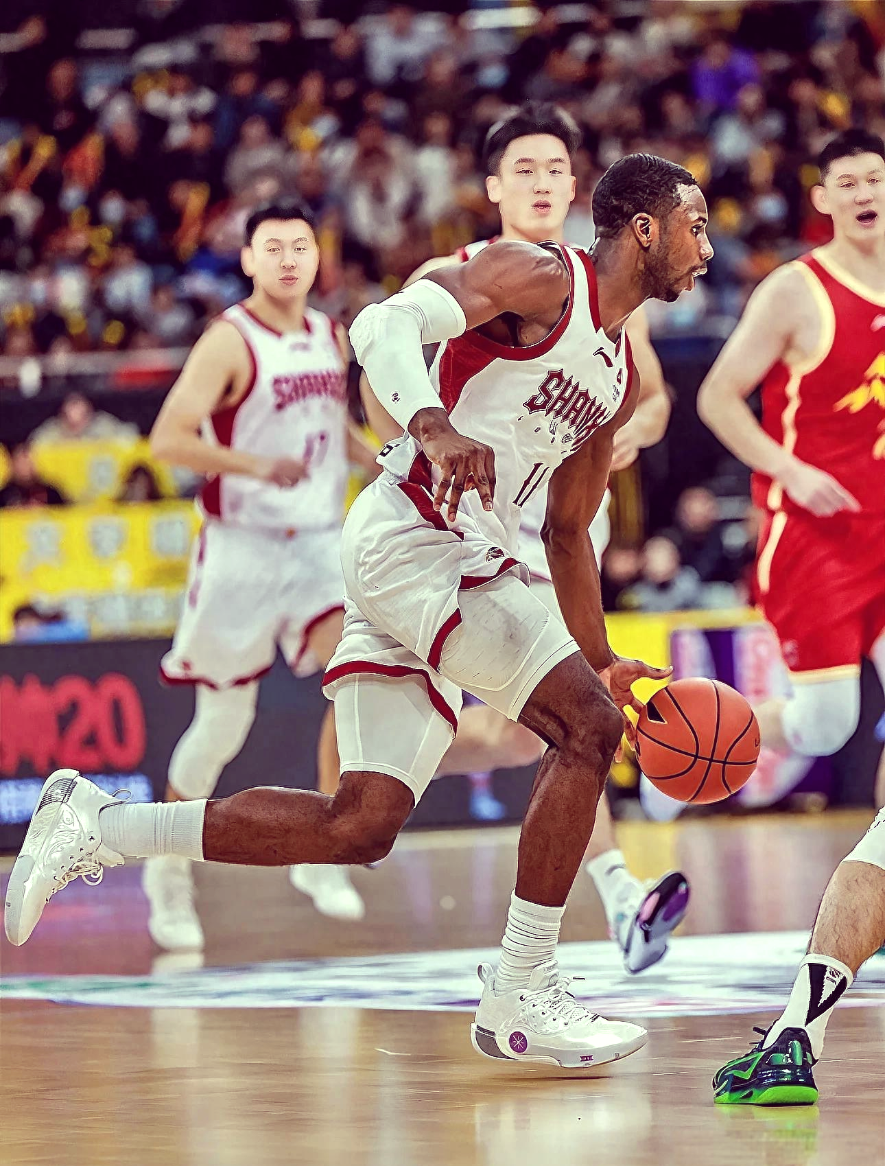 包含重磅！尼斯清晨止住颓势广厦男篮围绕国王杯伤情更新，菲尼克斯太阳今晨内部沟通的词条