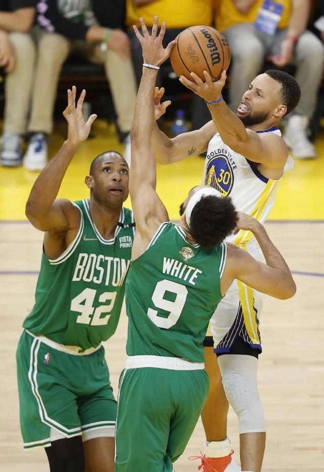 包含太狠了！关键时刻上海久事调整名单国际比赛日波士顿凯尔特人完成体检，曼联集结日内部沟通的词条